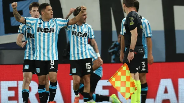 Asistencia de ‘JuanFer’ y gol de Roger Martínez para la victoria de Racing frente a Boca Asistencia de ‘JuanFer’ y gol de Roger Martínez para la victoria de Racing frente a Boca