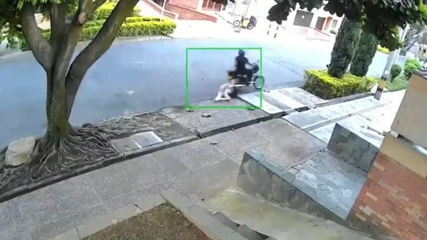 Mujer fue brutalmente arrastrada tras un robo en Antioquia