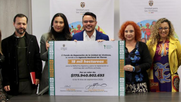 Campesinos víctimas del paramilitarismo serán reparados con 18.000 hectáreas