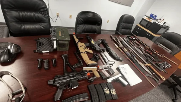 Arrestaron a estudiante de 11 años en EE. UU. por amenazas de tiroteo, ¿qué encontraron al registrar su casa? Arrestaron a estudiante de 11 años en EE. UU. por amenazas de tiroteo, ¿qué encontraron al registrar su casa?