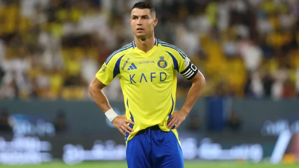 Hincha de Messi se metió hasta el camerino de Al-Nassr y se tomó foto provocando a CR7 Hincha de Messi se metió hasta el camerino de Al-Nassr y se tomó foto provocando a CR7