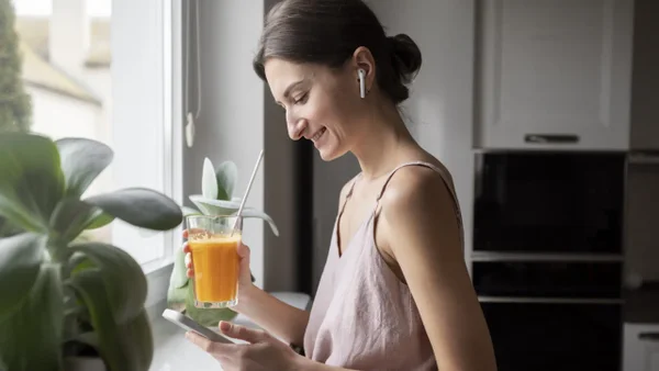 ¿Quiere verse más joven? Este es el jugo matutino que potencia el colágeno y combate el envejecimiento ¿Quiere verse más joven? Este es el jugo matutino que potencia el colágeno y combate el envejecimiento