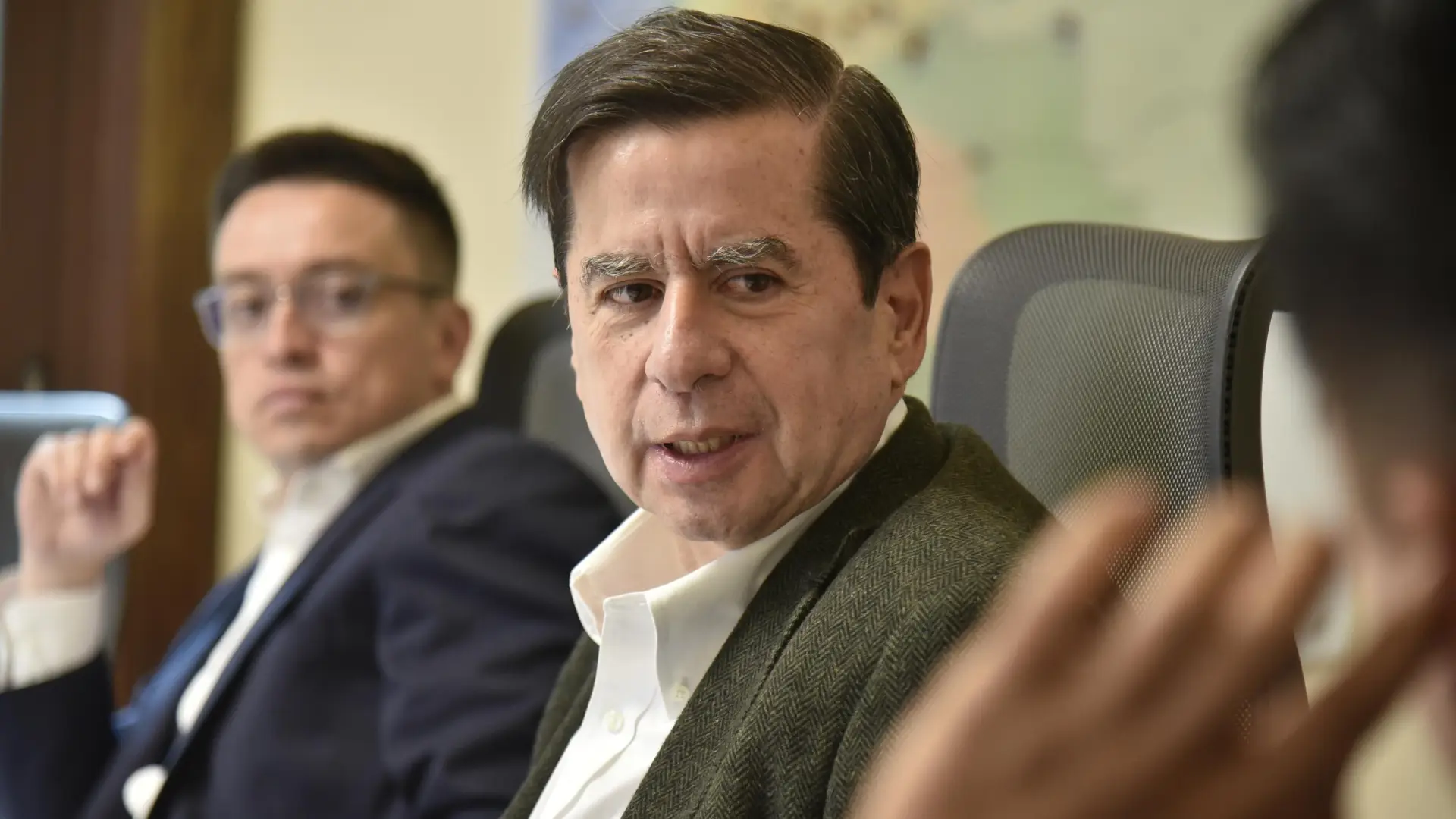 “Vienen las renuncias y la reorganización del gabinete”: ministro Juan Fernando Cristo