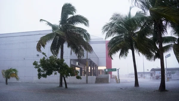 La tormenta Helene se convierte en Huracán en el Canal de Yucatán