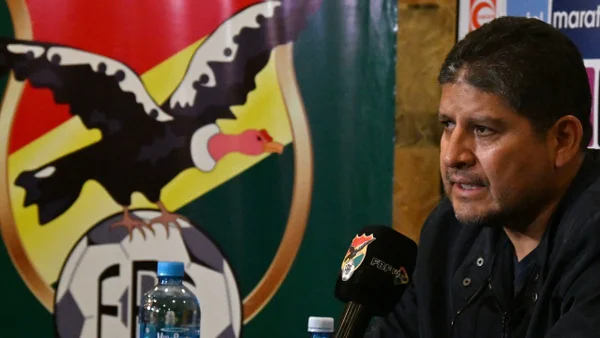 Con dos importantes bajas, Bolivia anunció convocatoria para enfrentar a Colombia