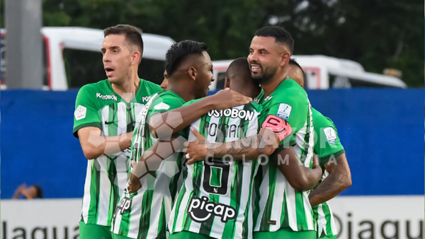 🔴EN VIVO🔴 Nacional 2 vs. Junior 0: ¡Partido detenido por incidentes en las tribunas! 🔴EN VIVO🔴 Nacional 2 vs. Junior 0: ¡Partido detenido por incidentes en las tribunas!