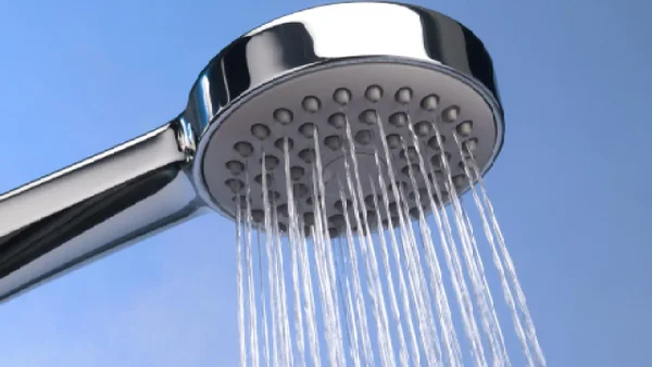 Ducha portátil: la solución económica para el racionamiento de agua en Bogotá