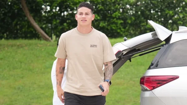 Hermoso gesto: James Rodríguez le dejó un recuerdo para toda la vida a un bebé