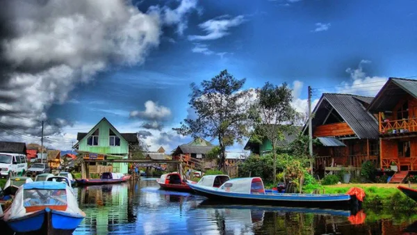 El pequeño pueblo que parece un rincón de Europa: ¿Dónde queda la "Venecia de Colombia"?