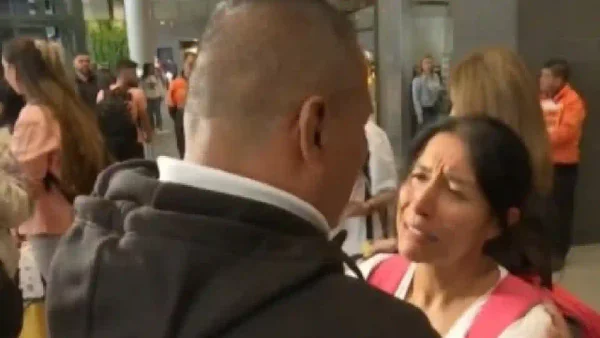 ¡Conmovedor! Colombiana que llegó de Líbano se reencontró con su hermano después de 20 años