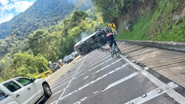 Se conocen primeras hipótesis del accidente en vía La Mesa que dejó 5 estudiantes fallecidas