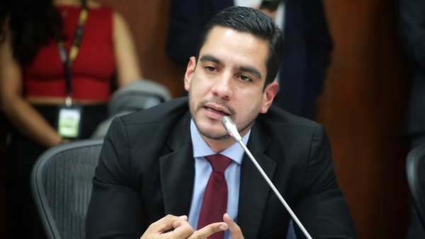 Corte Suprema abrió investigación contra el senador Alex Flórez por presunto lavado de activos Corte Suprema abrió investigación contra el senador Alex Flórez por presunto lavado de activos