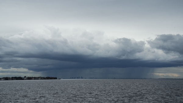 “Si eligen quedarse, morirán”: desde Florida piden evacuar zonas de riesgo por llegada del huracán Milton