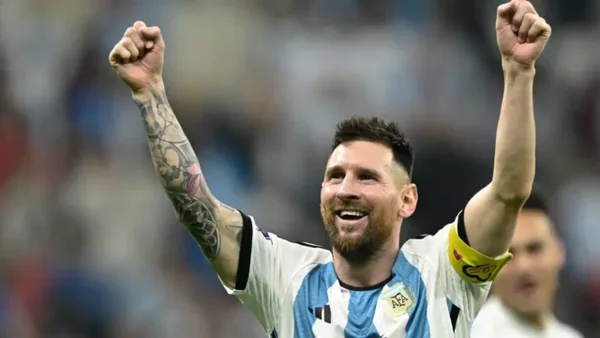 La camioneta de Lionel Messi se robó las miradas en la concentración de la Selección Argentina: video La camioneta de Lionel Messi se robó las miradas en la concentración de la Selección Argentina: video