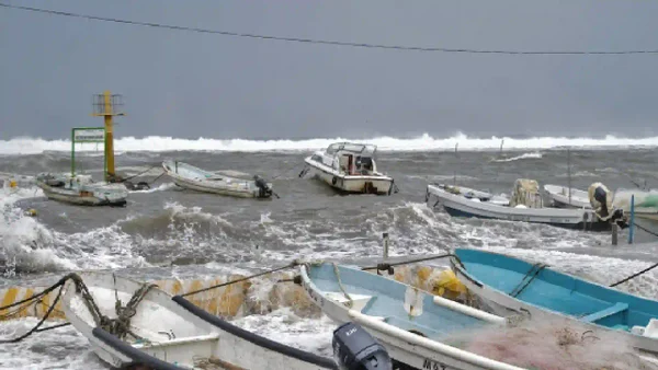 Así fue el rescate de cuatro pescadores mexicanos que sobrevivieron tras naufragar por el huracán Milton Así fue el rescate de cuatro pescadores mexicanos que sobrevivieron tras naufragar por el huracán Milton