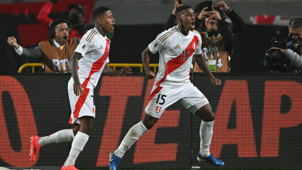 Perú resiste: vea el gol agónico de Miguel Araujo para ponerse en ventaja contra Uruguay Perú resiste: vea el gol agónico de Miguel Araujo para ponerse en ventaja contra Uruguay