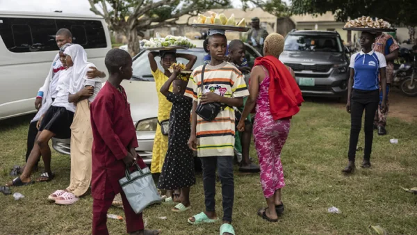 Se confirmaron más de mil familias desplazadas en Nigeria, sus casas quedaron destruidas