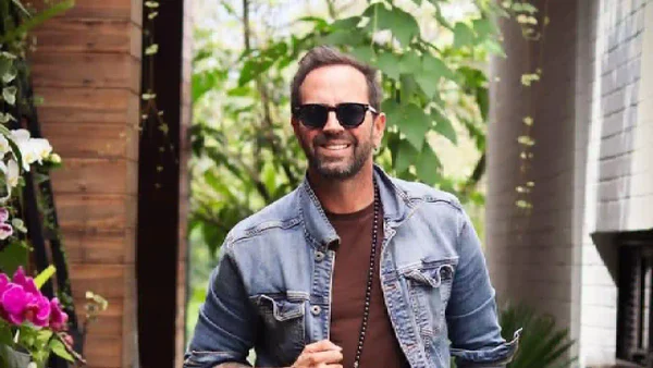 Ladrones ingresaron a la casa de Lucas Arnau, en Rionegro: el cantautor lo denunció