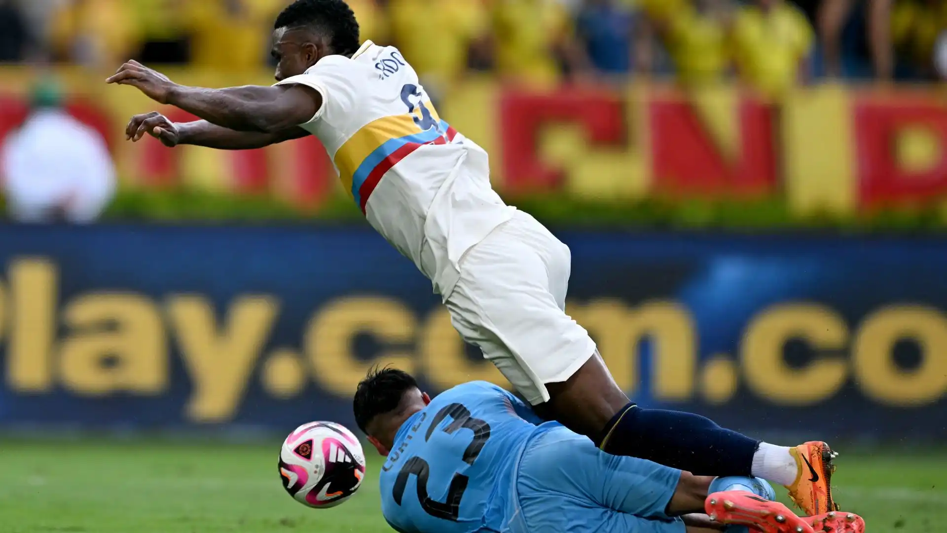 Jhon córdoba - Colombia vs. Chile