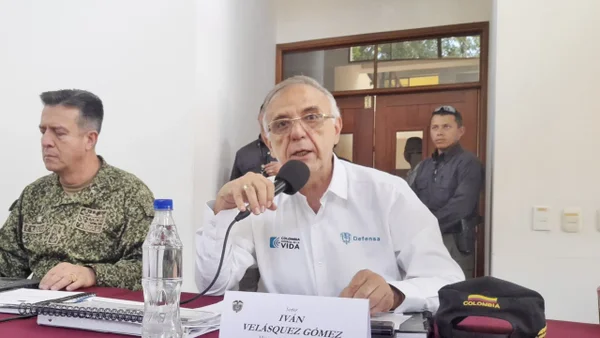 Ministro de Defensa dice que "no hay ningún software Pegasus registrado" en los organismos de inteligencia