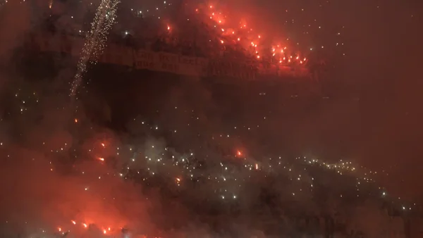 El Monumental fue clausurado: las sanciones por la pirotecnia de los hinchas de River El Monumental fue clausurado: las sanciones por la pirotecnia de los hinchas de River