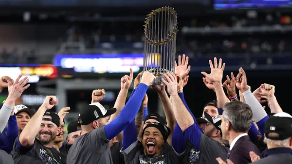 Colombiano se metió en la historia tras quedar campeón de la Serie Mundial de béisbol con los Dodgers