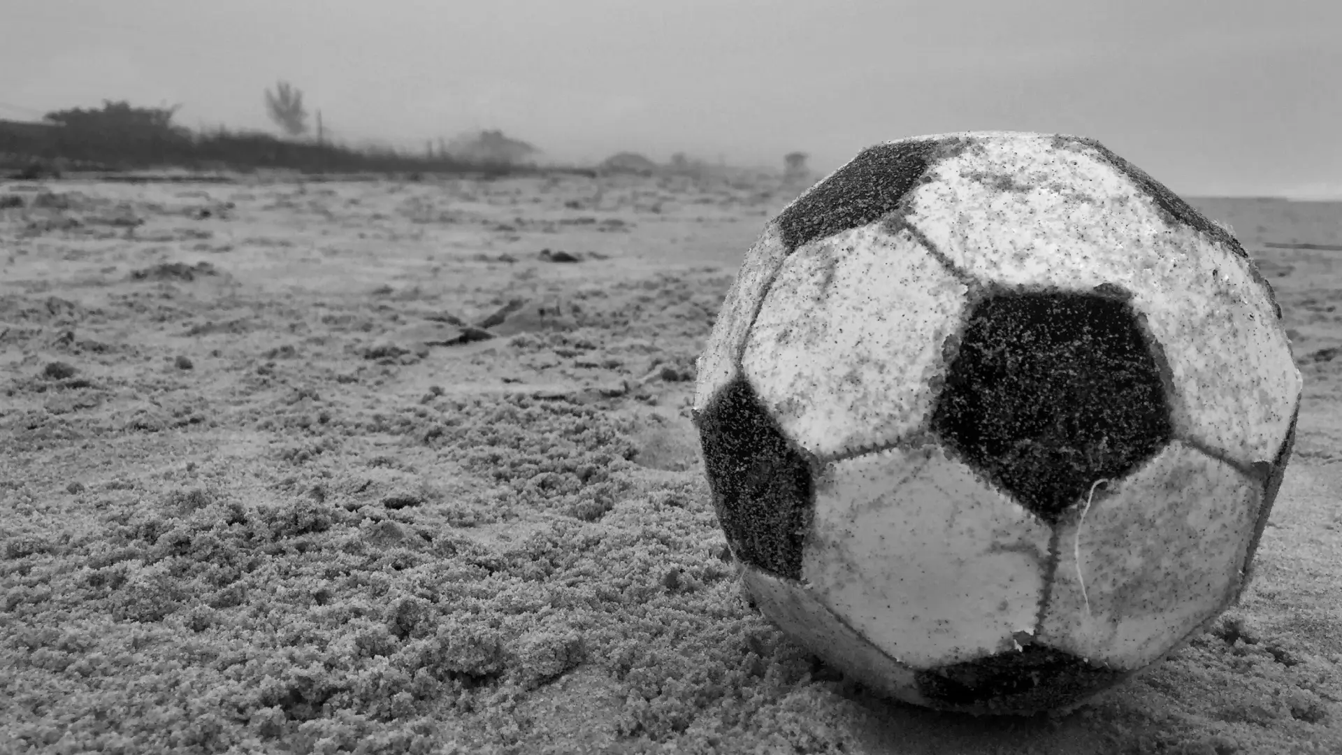 Jugador murió tras ser impactado por un rayo.