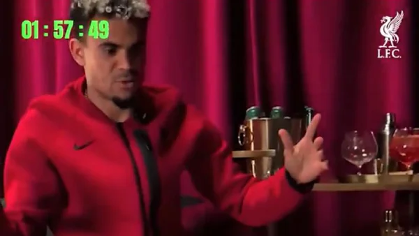 ¡Goleador un día, Papá Noel al otro! 'Lucho' Díaz comenzó a palpitar Navidad con divertido video