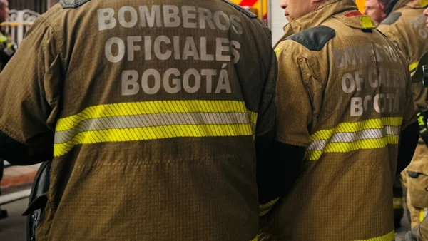 Rescatan a dos turistas francesas extraviadas en páramo entre Bogotá y Choachí Rescatan a dos turistas francesas extraviadas en páramo entre Bogotá y Choachí