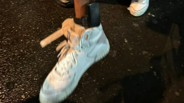 Ladrón de camioneta de alta gama con brazalete del Inpec tenía 15 violaciones a la medida