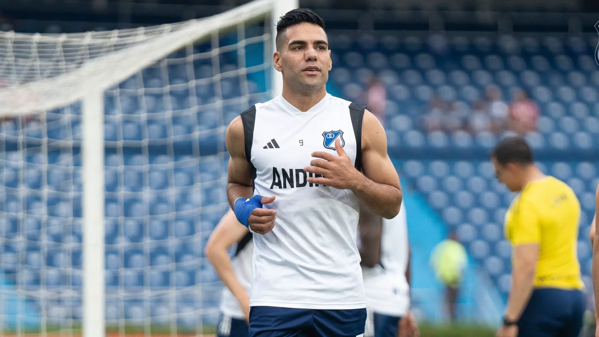 falcao-hincha-junior Falcao García
