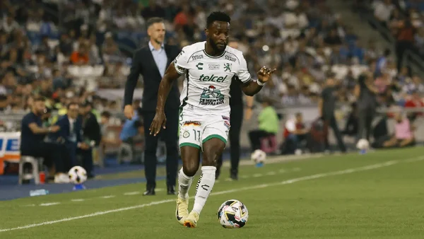 Steven Mendoza y Edgar Guerra 'enloquecieron' y fueron expulsados en México: video Steven Mendoza y Edgar Guerra 'enloquecieron' y fueron expulsados en México: video