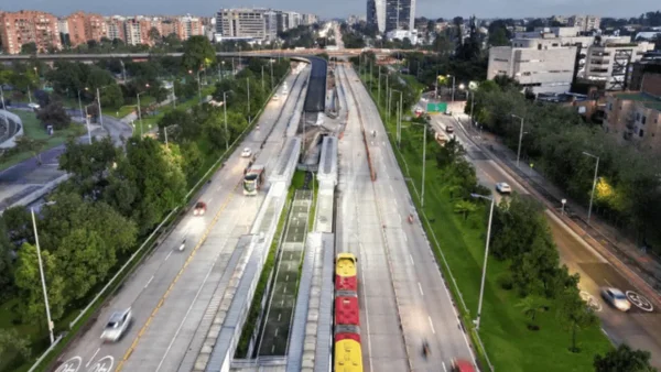 Avances en Bogotá: Calle 26 recupera movilidad con nuevos carriles y ciclorruta Avances en Bogotá: Calle 26 recupera movilidad con nuevos carriles y ciclorruta