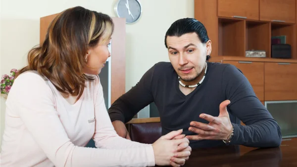 ¿Por qué algunas personas interrumpen constantemente las conversaciones? Esto dice la psicología ¿Por qué algunas personas interrumpen constantemente las conversaciones? Esto dice la psicología