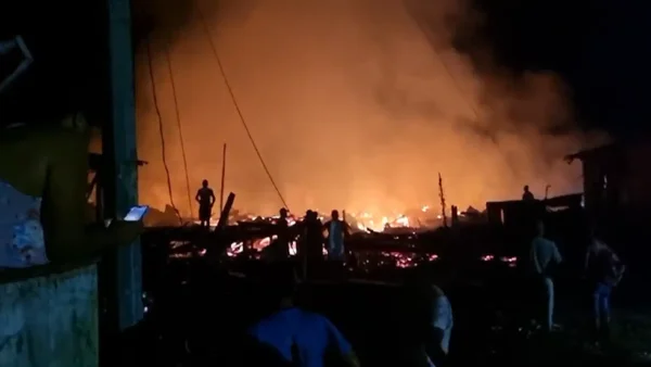 Niña habría provocado por descuido grave incendio que destruyó 30 viviendas en Iscuandé, Nariño