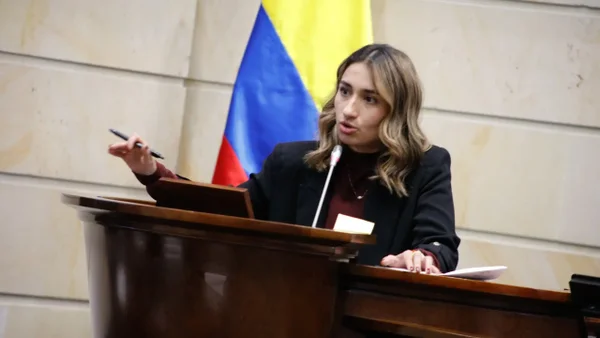 Laura Sarabia reiteró a la Fiscalía que declararía en investigación a la campaña ‘Petro presidente’ Laura Sarabia reiteró a la Fiscalía que declararía en investigación a la campaña ‘Petro presidente’