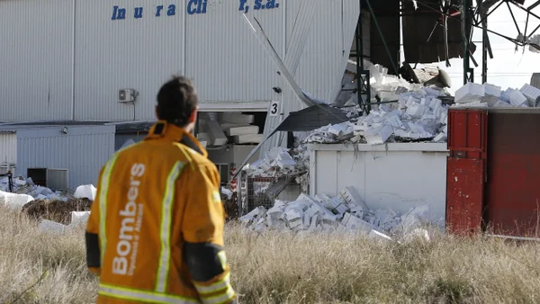 Tres muertos y 7 heridos es el saldo que deja una explosión en España