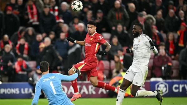 Liverpool derrotó 2-0 al Madrid y Mbappé y Salah erraron penas máximas: vea el resumen Liverpool derrotó 2-0 al Madrid y Mbappé y Salah erraron penas máximas: vea el resumen