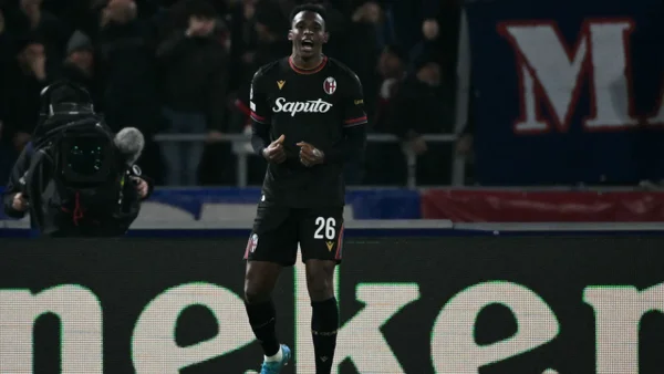 Jhon Lucumí marcó en Champions, pero a Bolonia no le alcanzó para la victoria