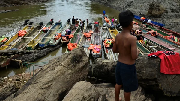 Funcionario de Migración habría ayudado a red de tráfico de migrantes en el Tapón del Darién Funcionario de Migración habría ayudado a red de tráfico de migrantes en el Tapón del Darién