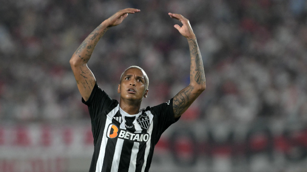 Fuerte pelea entre Deyverson y Eduardo Vargas antes de la final de la Copa Libertadores: VIDEO