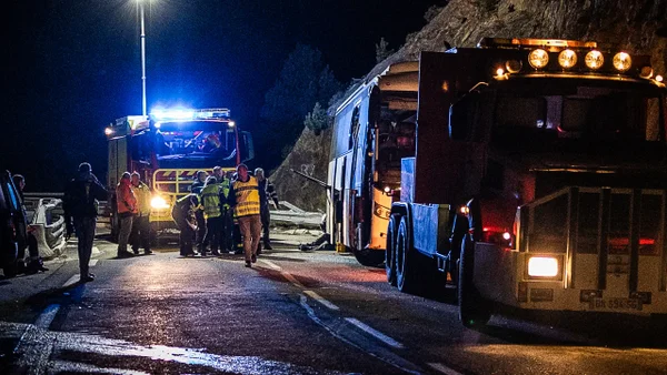 “Rezamos para no irnos al abismo”: habló sobreviviente al accidente de un bus los Pirineos en Francia “Rezamos para no irnos al abismo”: habló sobreviviente al accidente de un bus los Pirineos en Francia