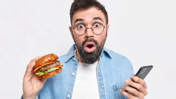 Gritar a cambio de una hamburguesa: plan de fin de semana en Bogotá para liberar el estrés