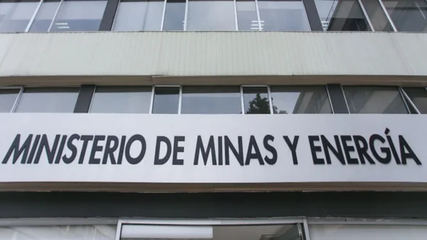 Ministerio de Minas le puso la lupa a la importación de gas natural pese a disponibilidad nacional