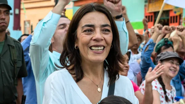 Sandra Reyes y su última entrevista: un legado de emociones en su conmovedora despedida Sandra Reyes y su última entrevista: un legado de emociones en su conmovedora despedida