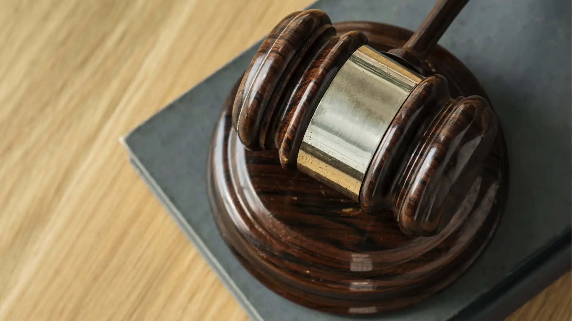 Magistrado habría abandonado su cargo.