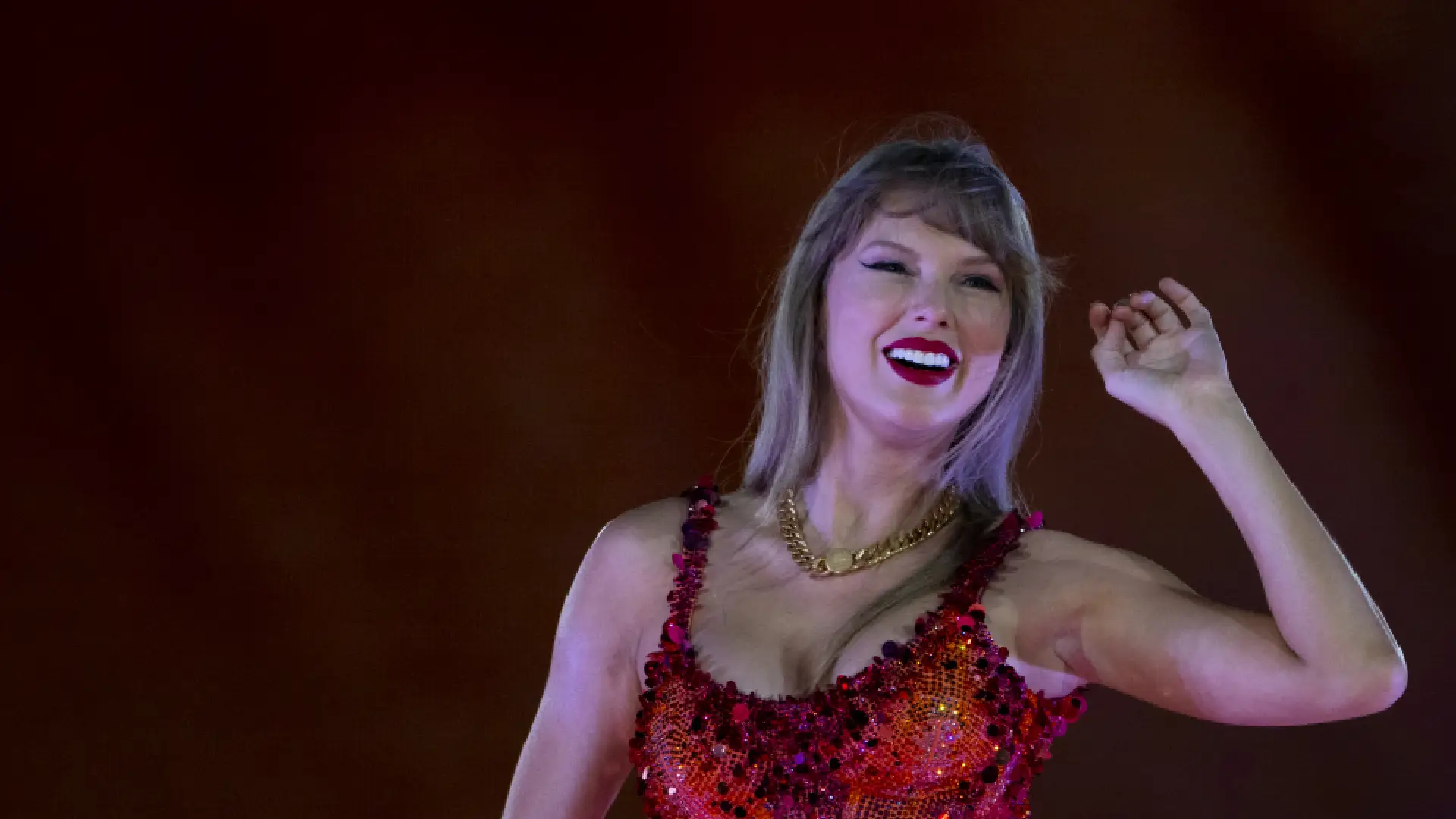 Taylor Swift rompe récord al ser la artista más escuchada del año