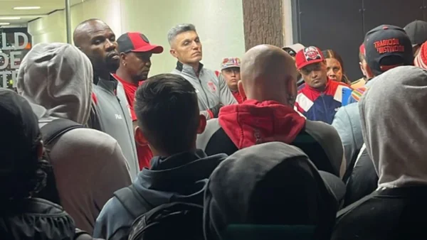 Barra brava de Santa Fe interrumpió concentración del equipo antes del clásico con Millonarios