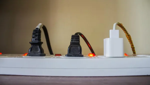 ¡Cuidado con la sobrecarga! Estos son los electrodomésticos que no deben conectarse a una extensión