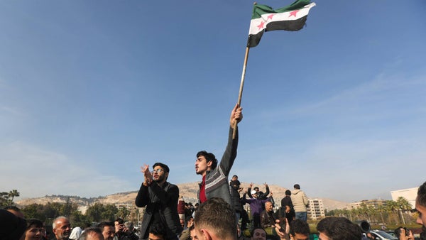 Líder de rebeldes sirios coordina el "traspaso del poder", tras caída de Bashar al Asad